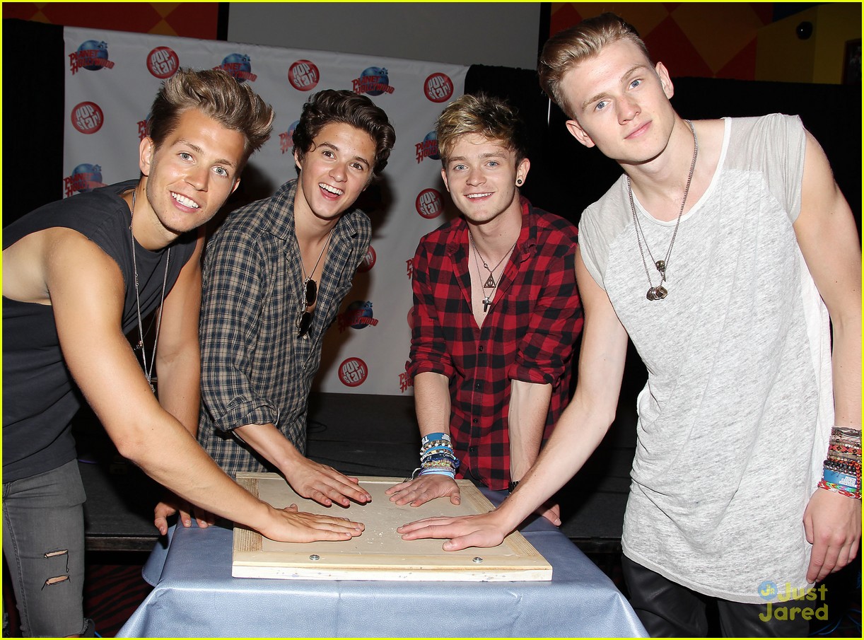 the vamps play planet hollywood nyc 03