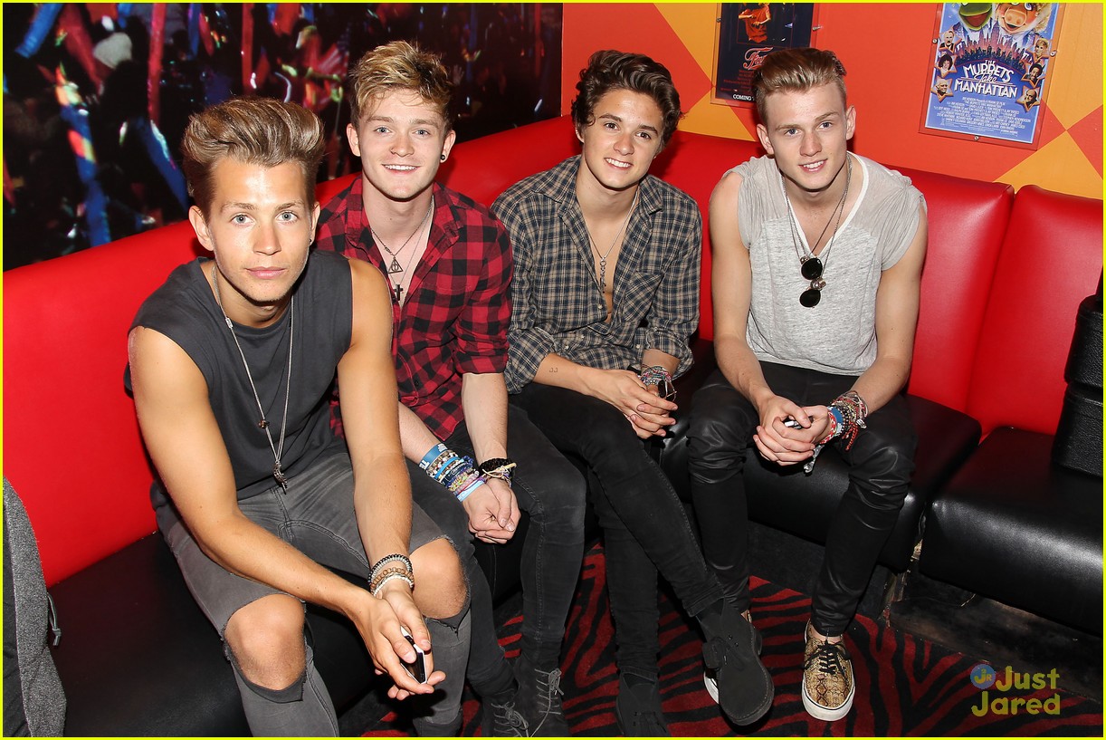 the vamps play planet hollywood nyc 06
