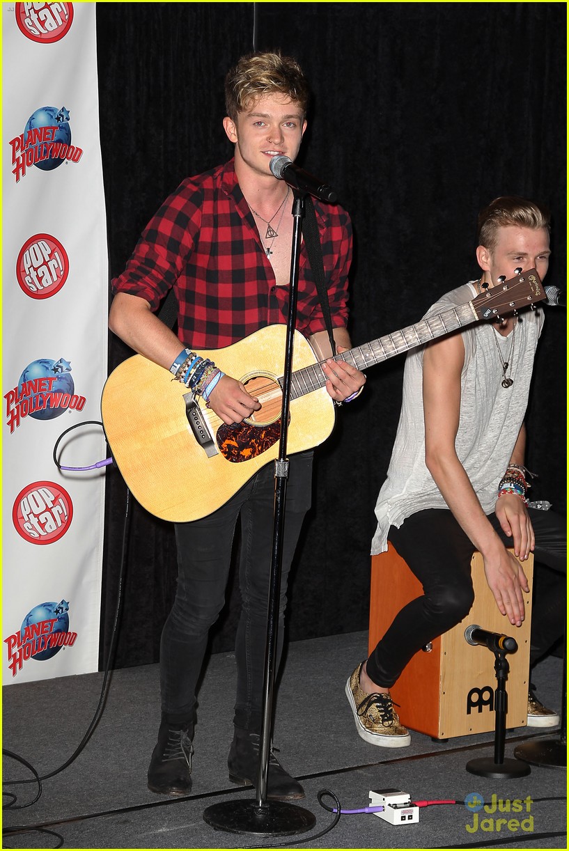 the vamps play planet hollywood nyc 15