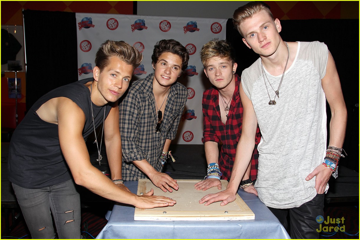the vamps play planet hollywood nyc 25