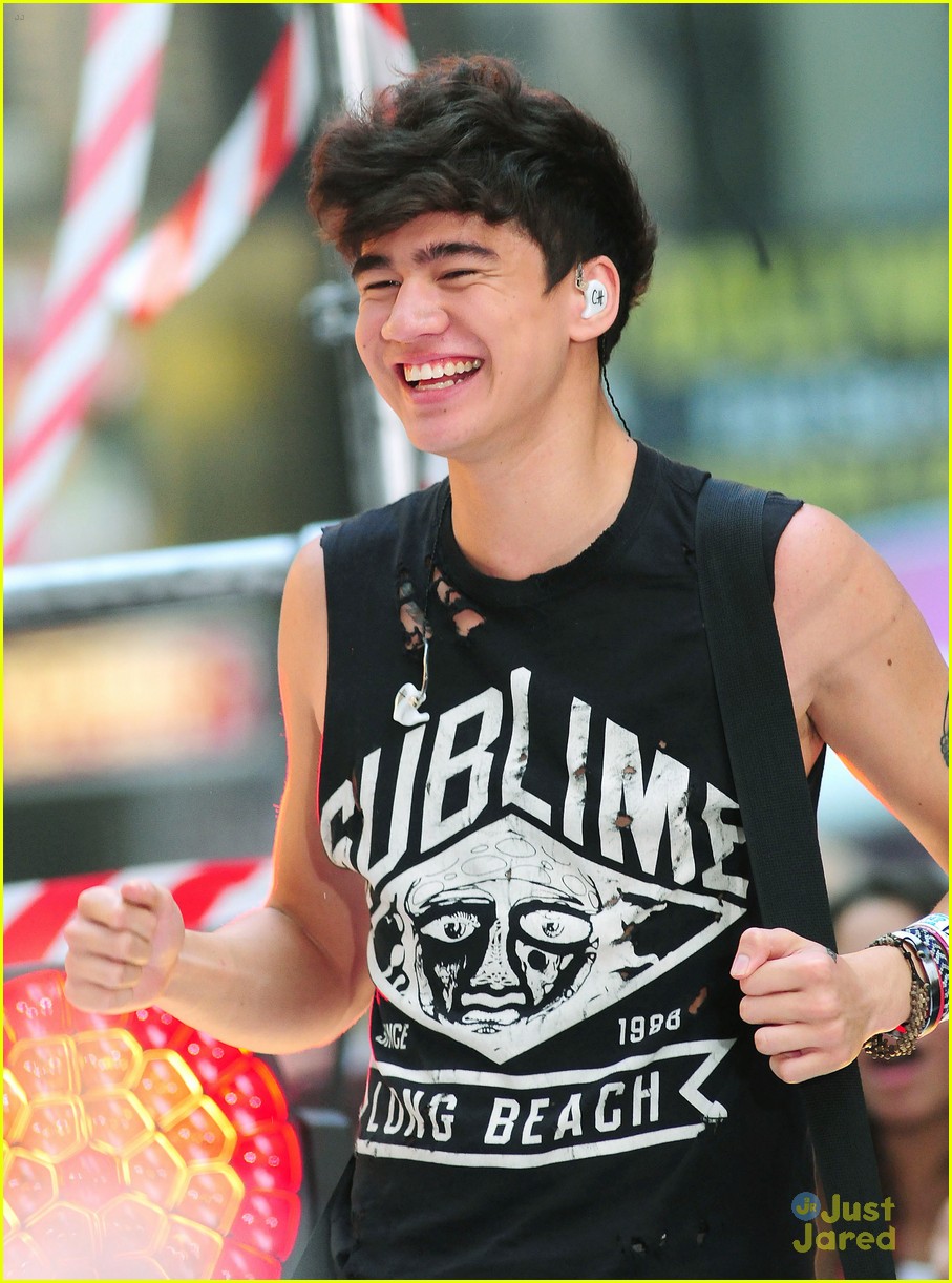 5 seconds of summer celeb crushes 18