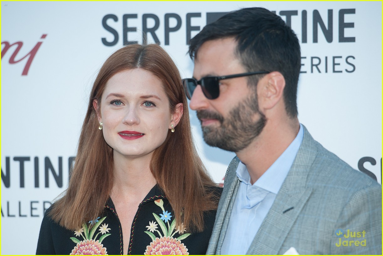 bonnie wright serpentine gallery party 02