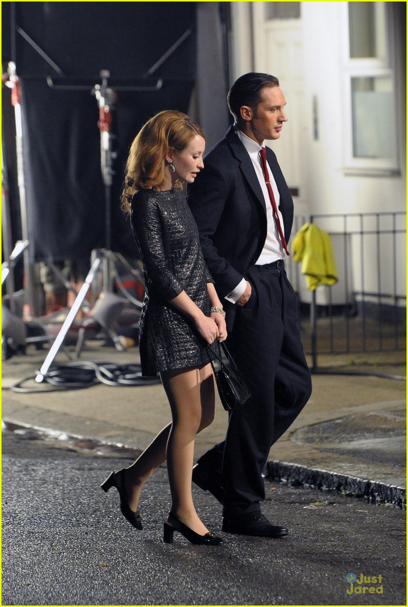 emily browning tom hardy look happy for legend night scenes 09
