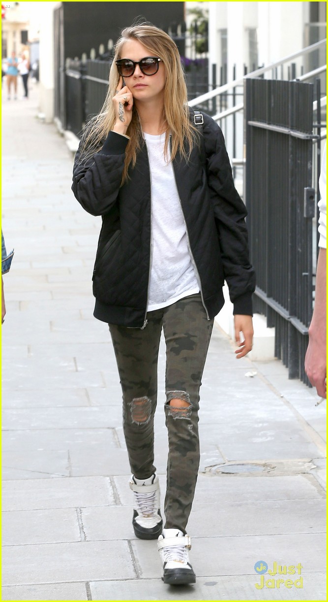 cara delevingne sexuality having good time 01