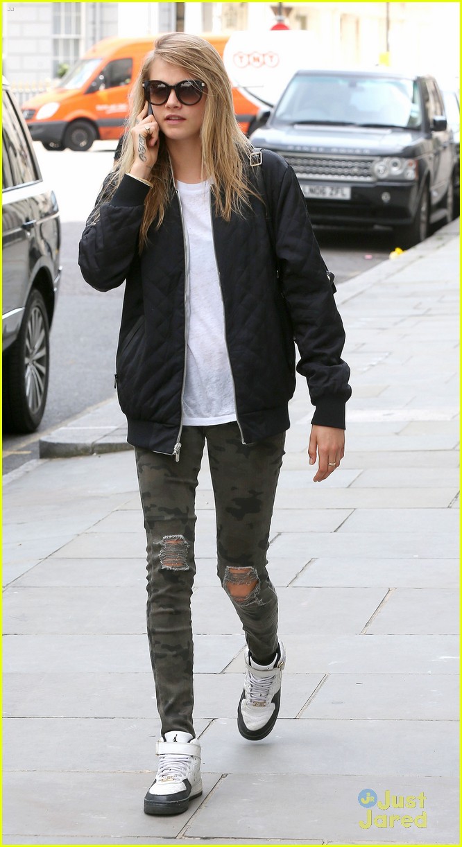 cara delevingne sexuality having good time 06