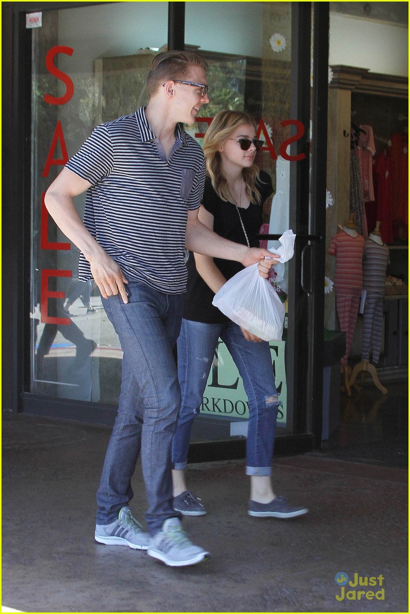 chloe moretz lunch in la wishes she was in nyc 11