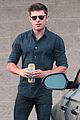 zac efron steps out after addressing addiction 02
