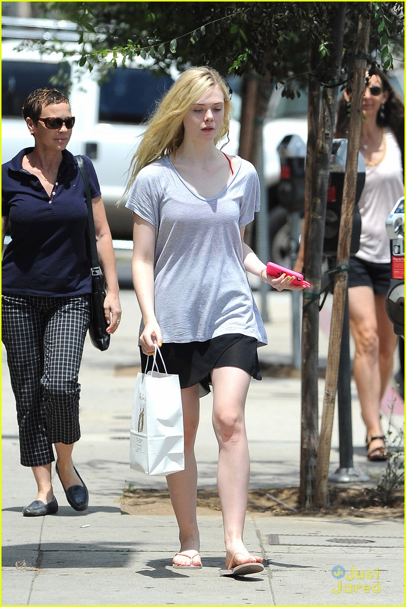 elle fanning switches casual chic outfits errands 10