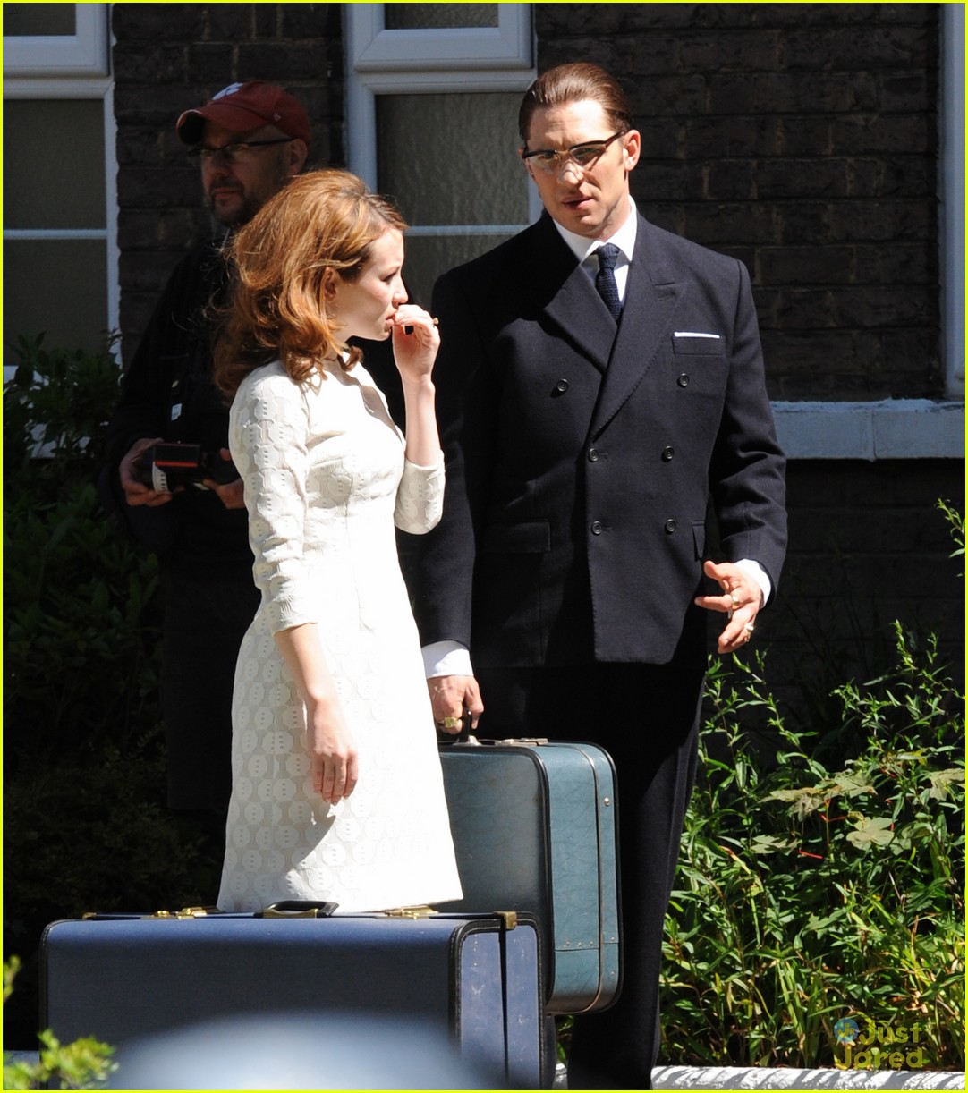 emily browning tom hardy legend filming london 04