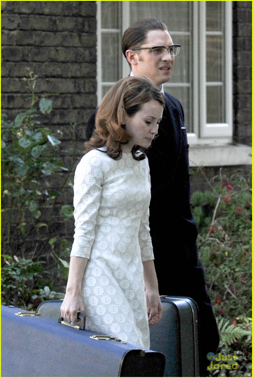 emily browning tom hardy legend filming london 07
