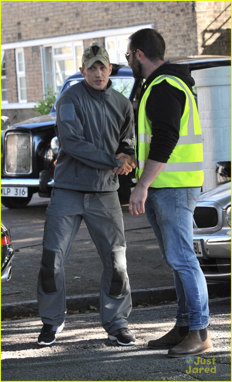 emily browning tom hardy legend filming london 17