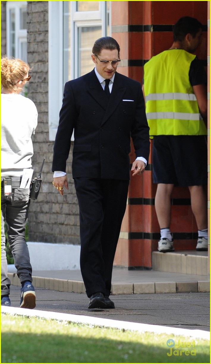 emily browning tom hardy legend filming london 22