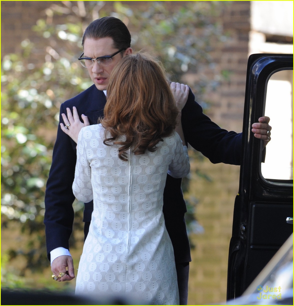 emily browning tom hardy legend filming london 25