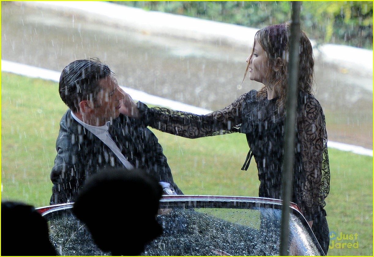 emily browning fights with tom hardy in the rain kiss make up 24