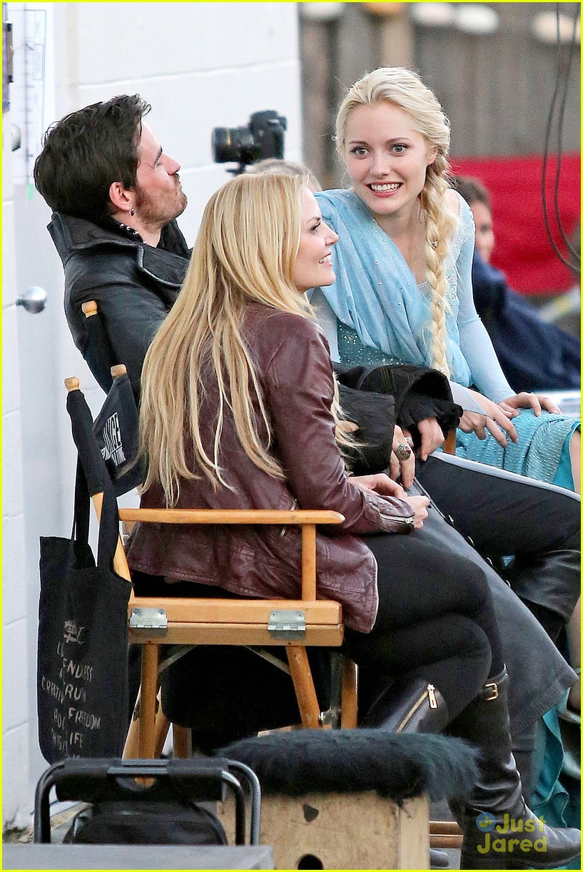 georgina haig hangs with once upon a time cast 02
