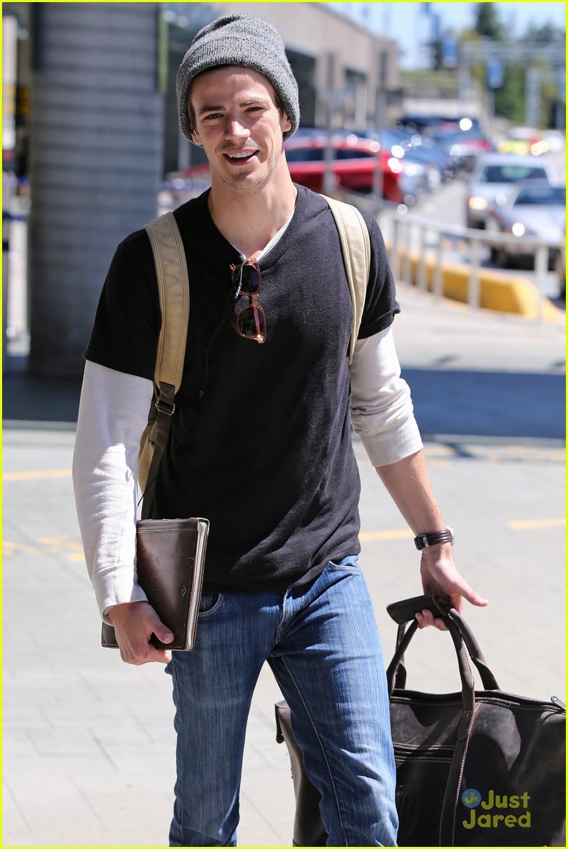 grant gustin back vancouver after comic con 11