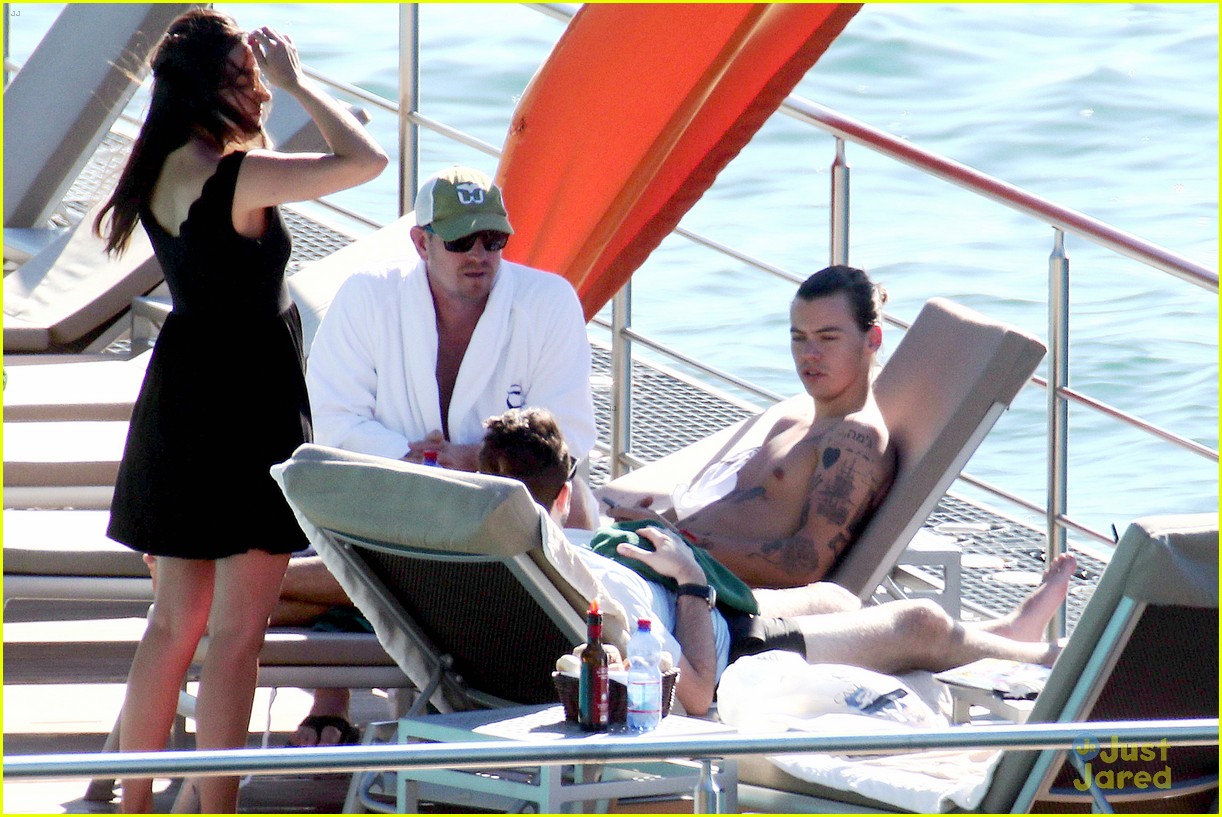 harry styles shirtless ponytail pool italy 18
