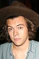 harry styles leaves his shirt unbuttoned 04