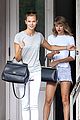 karlie kloss nyc subway lunch with taylor swift 02
