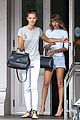 karlie kloss nyc subway lunch with taylor swift 06