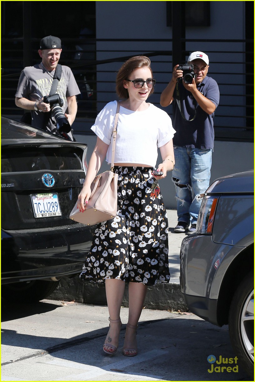 lily collins salon stop before holiday 11