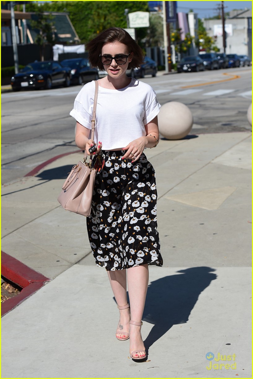 lily collins salon stop before holiday 19
