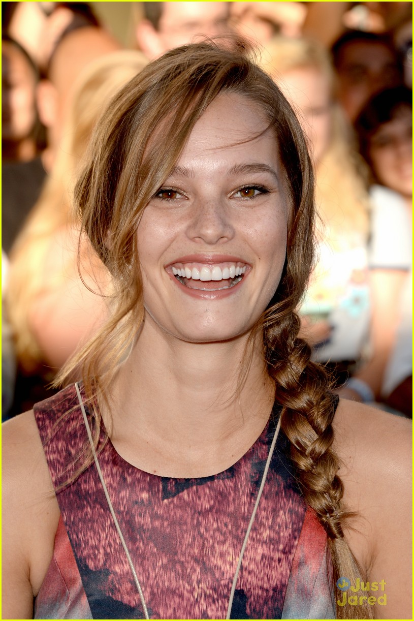 RJ Mitte Steps Out for Movie Premiere After 'Breaking Bad' Emmy  Nominations: Photo 694144 | Bailey Noble, RJ Mitte Pictures | Just Jared Jr., image size:815x1222