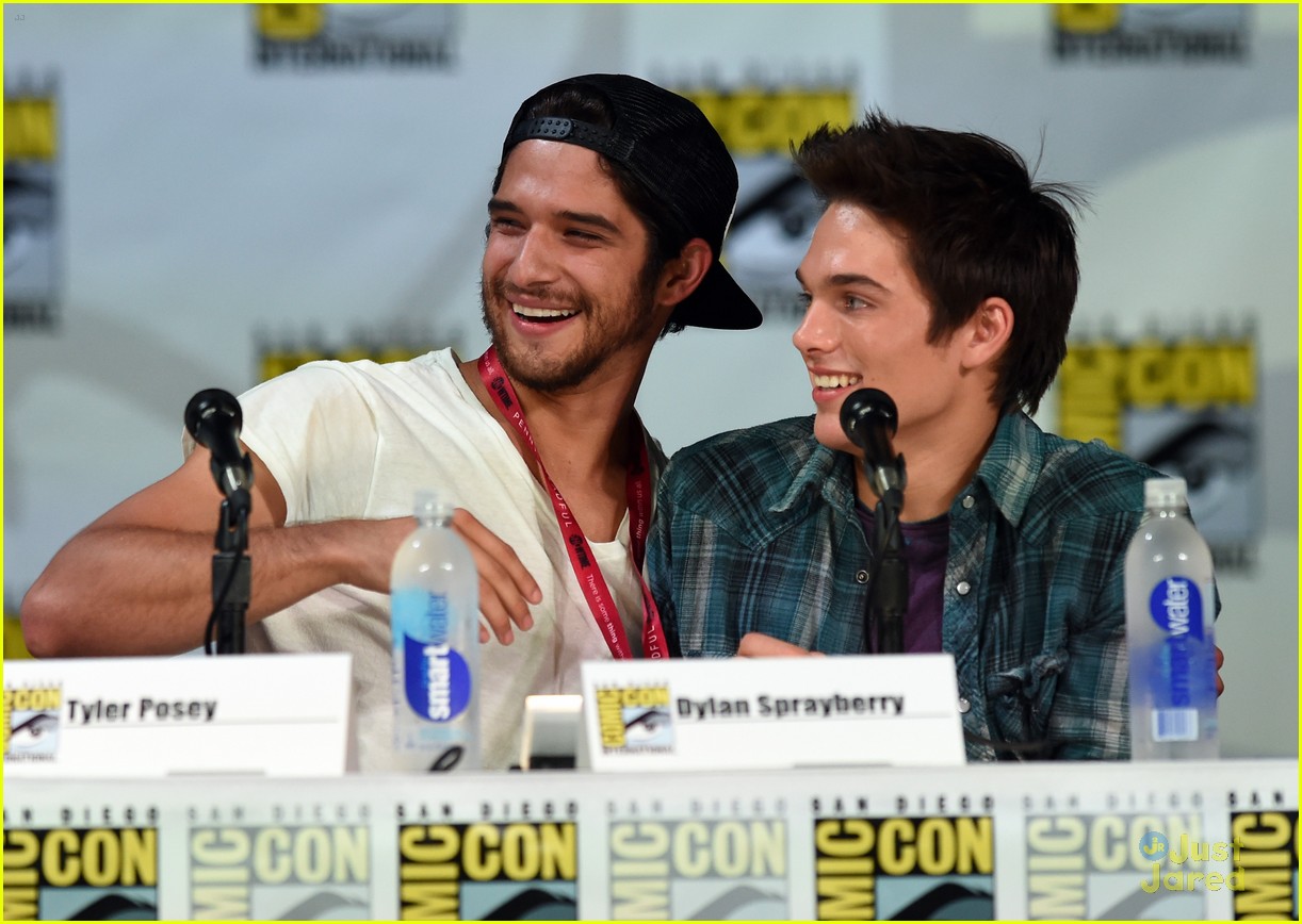 tyler posey dylan obrien sdcc reunion 02