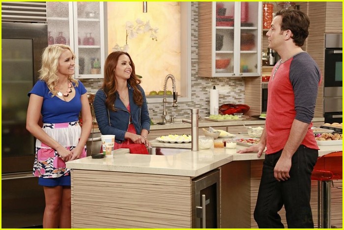 emily osment gabi pregnant young hungry stills 06