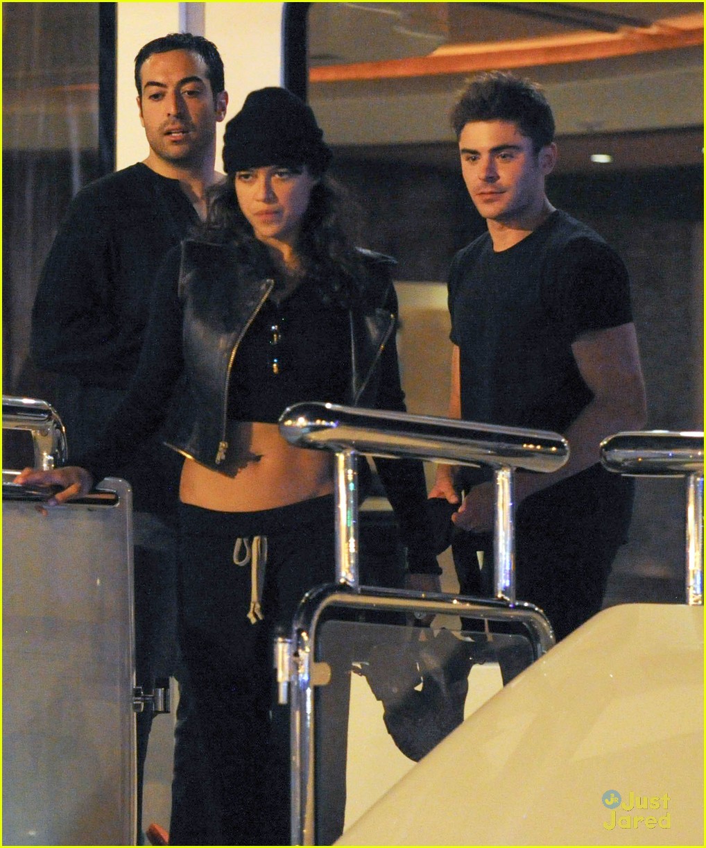zac efron joins michelle rodriguez on the yacht in ibiza 07