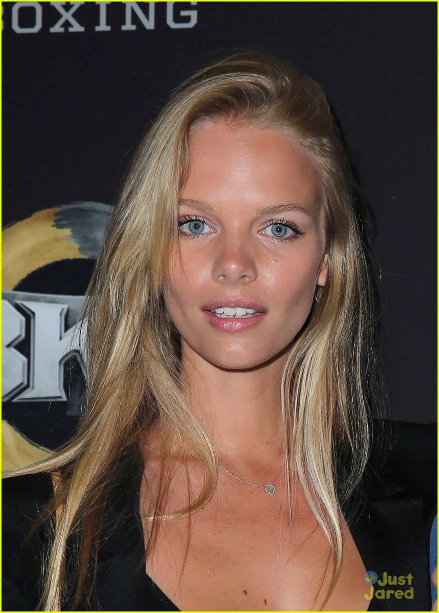 alex pettyfer marloes horst first red carpet appearance 19