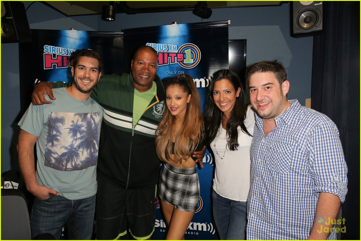 ariana grande talks about abruptly ending a fan meet and greet 04