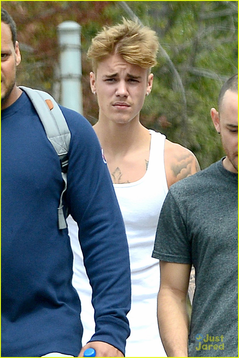 justin bieber boxing skills hike with friends 12