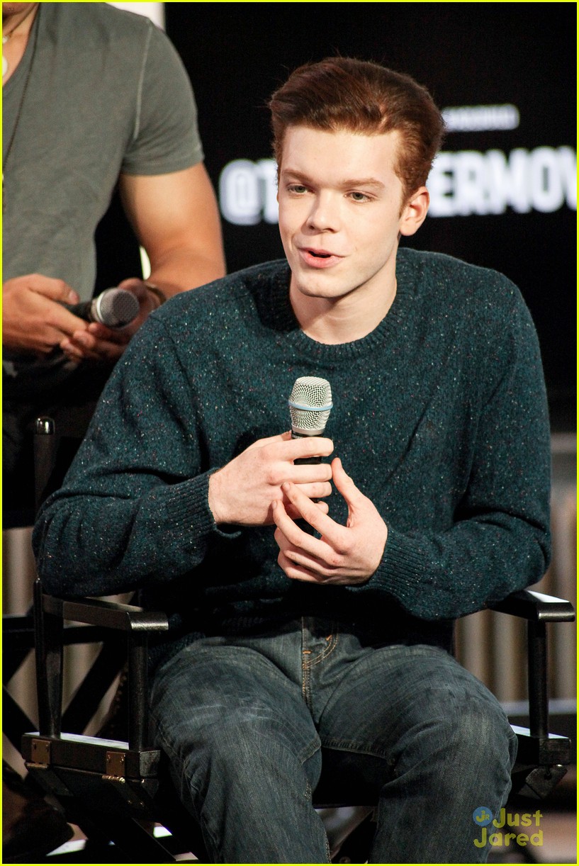cameron monaghan the giver nyc premiere 18