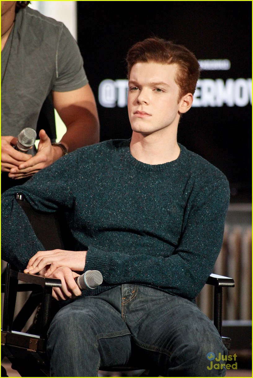 cameron monaghan the giver nyc premiere 21