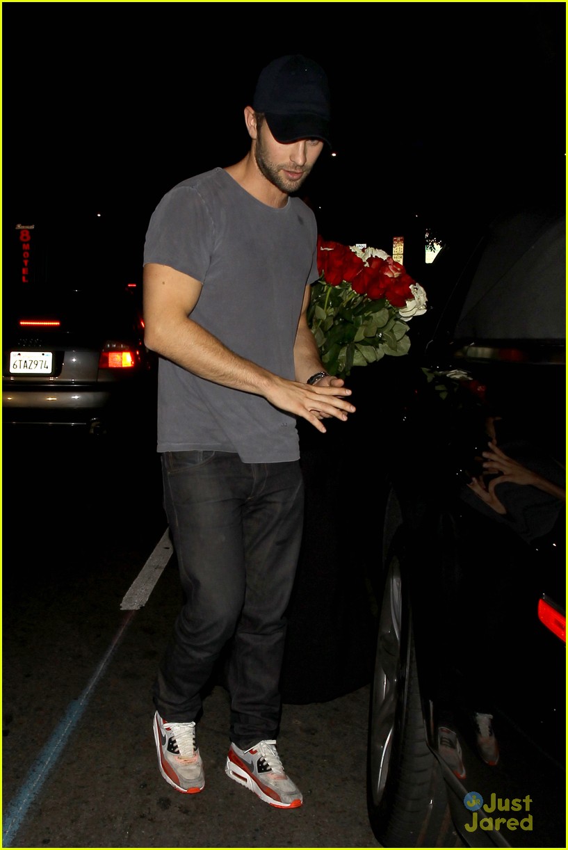 chace crawford opts not to buy flowers london 01