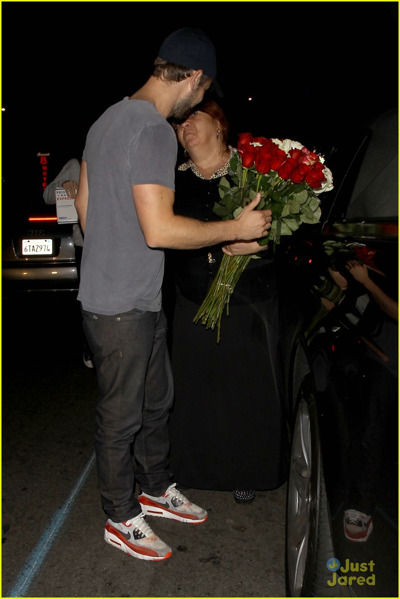 chace crawford opts not to buy flowers london 05