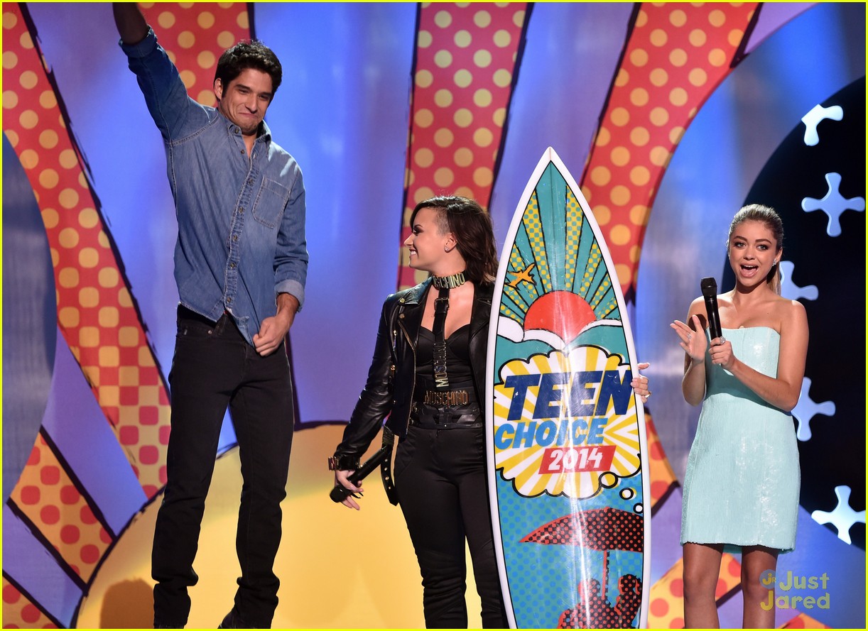 demi lovato wins summer song performance tcas 04