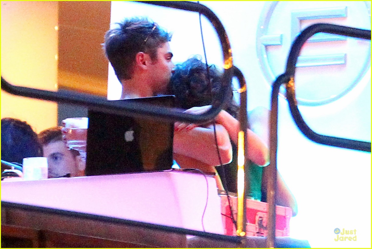 zac efron michelle rodriguez pack on the pda 02