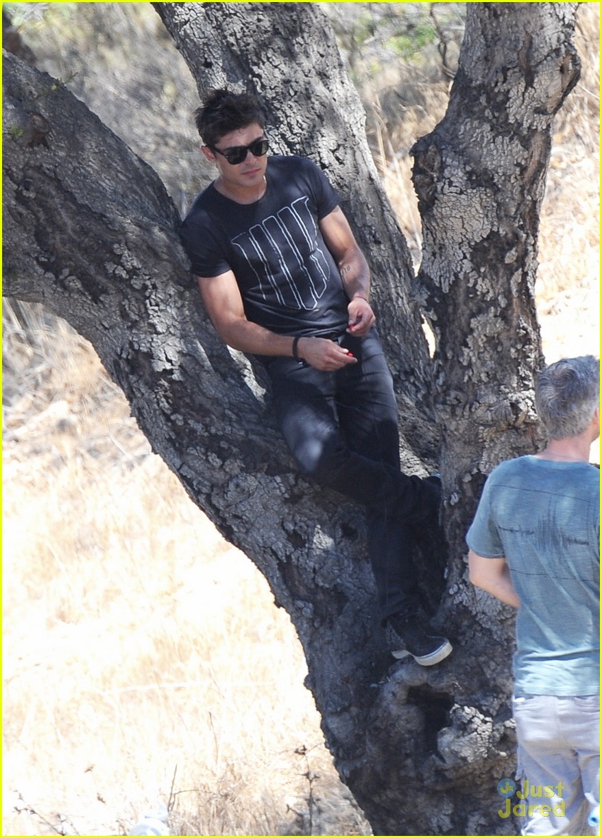 zac efron tree desert we are your friends set 13