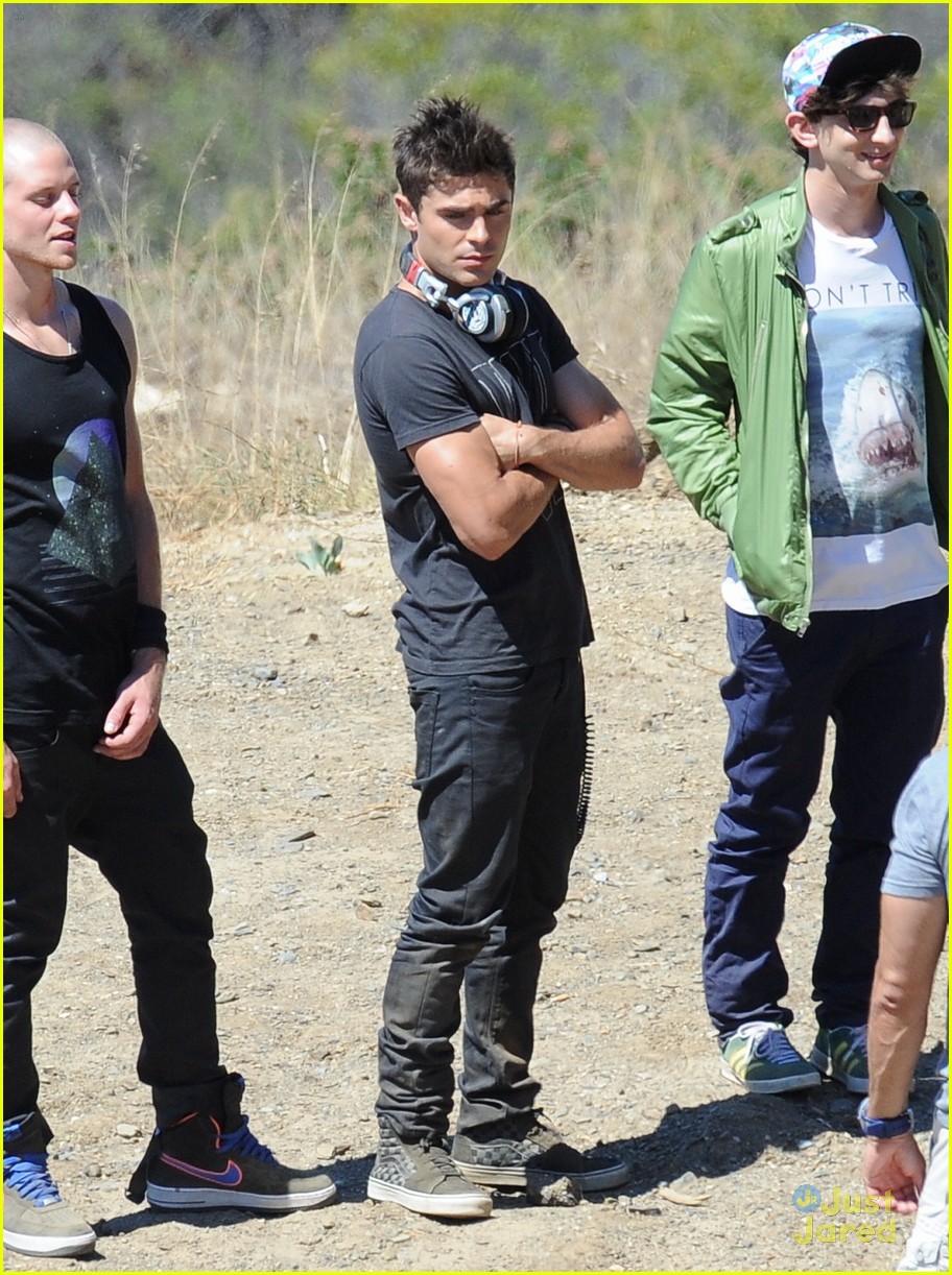 zac efron tree desert we are your friends set 16