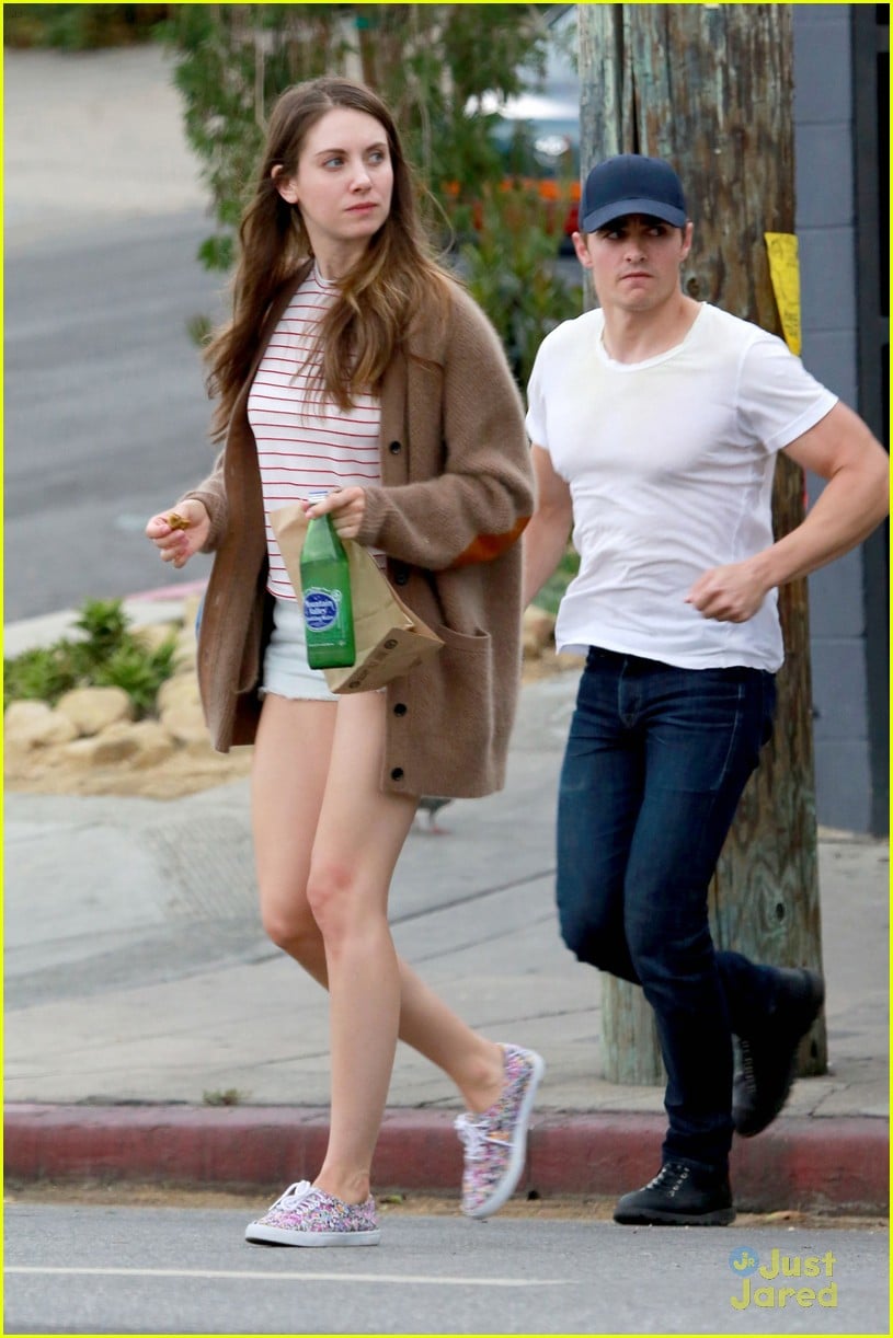 dave franco girlfriend alison brie hold hands 04