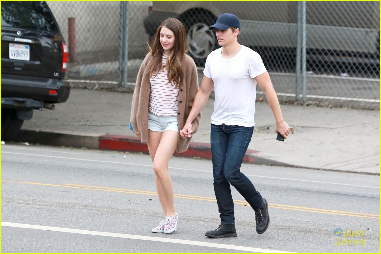 dave franco girlfriend alison brie hold hands 16