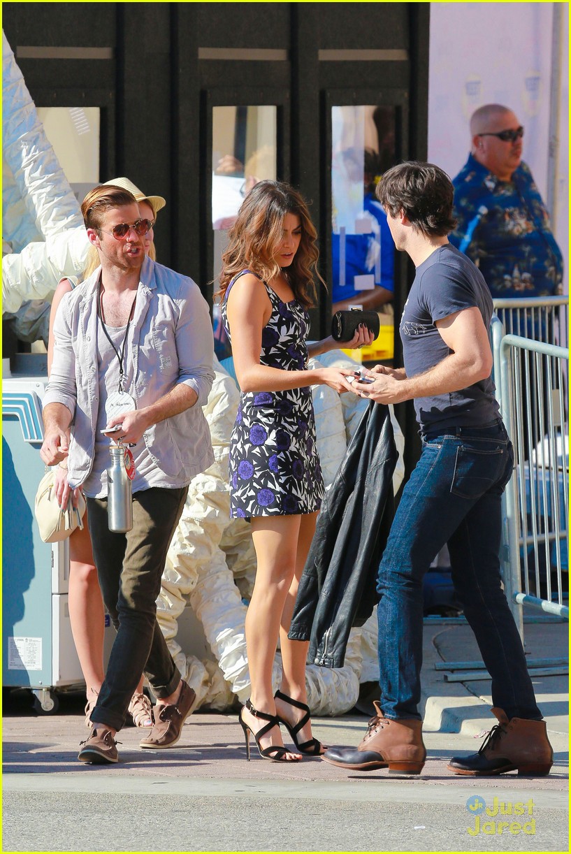 ian somerhalder gets in some pda with nikki reed teen choice awards 2014 01