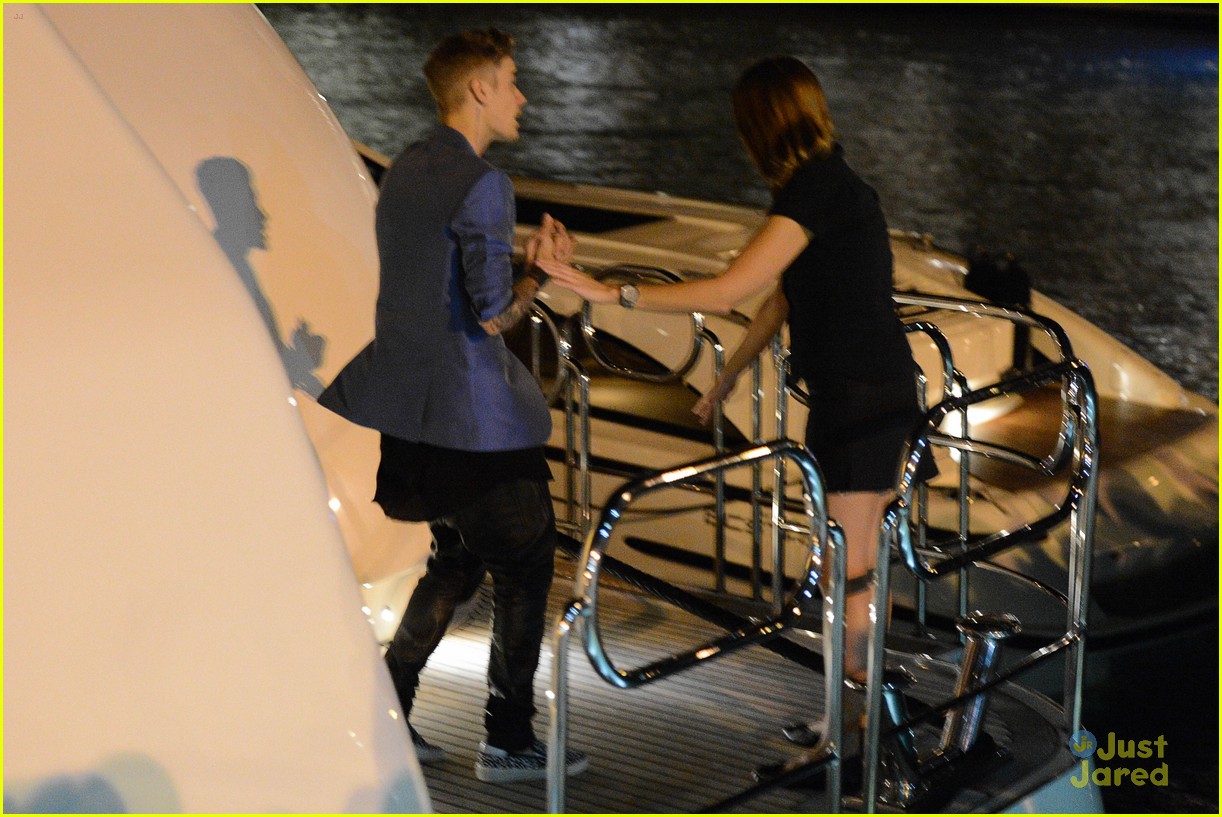 justin bieber nap dressed up night out ibiza 19