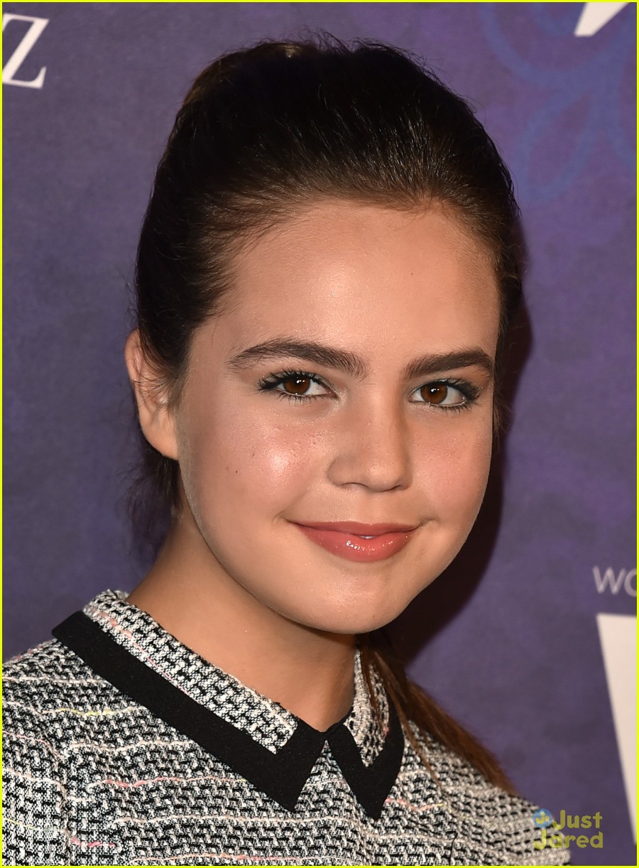 bailee madison peyton list variety pre emmy party 09