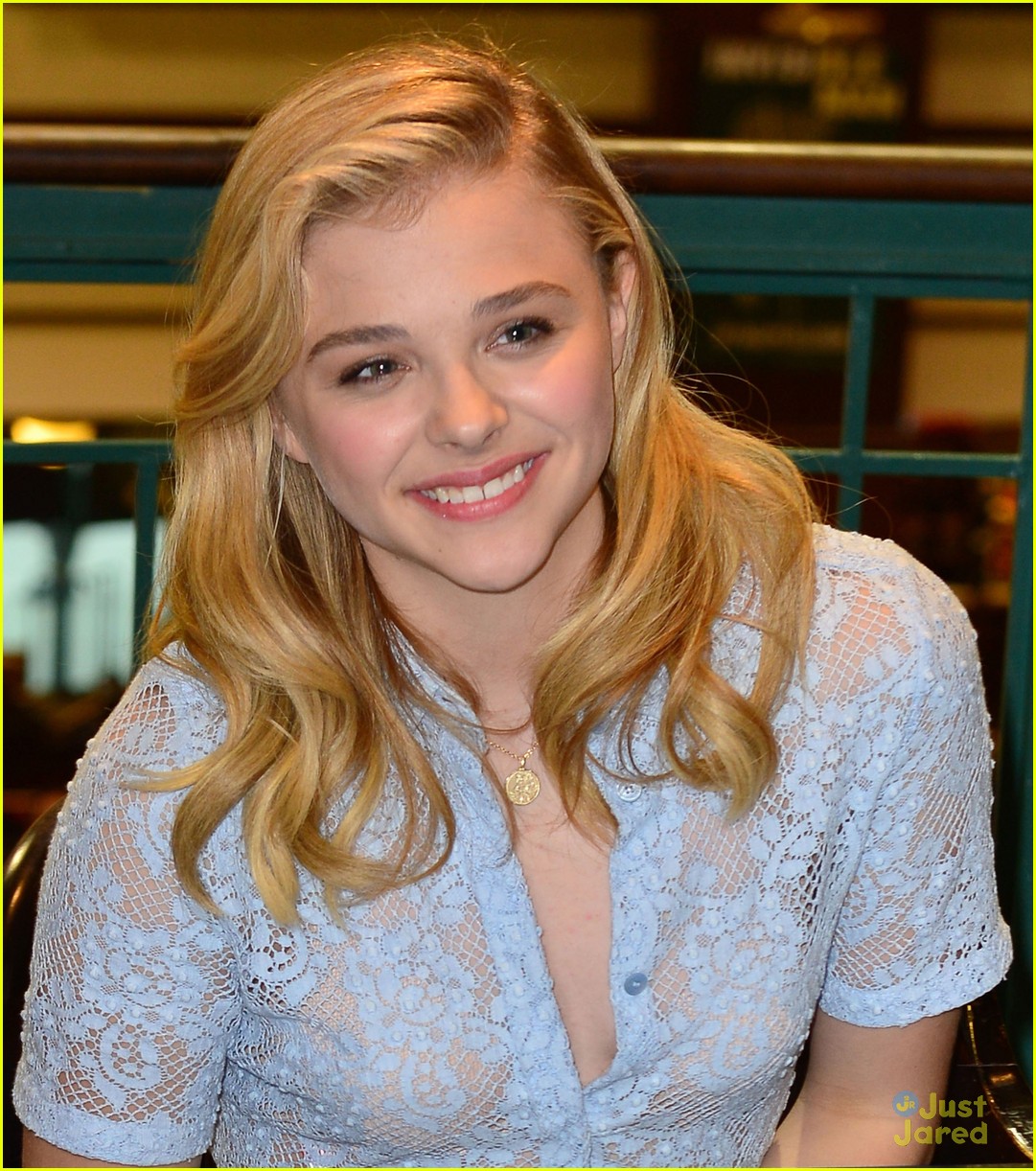 chloe moretz miami barnes and nobles if i stay signing 05