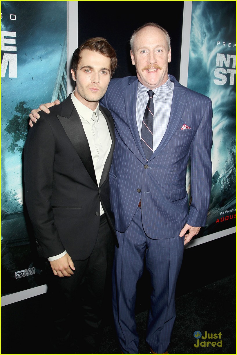 nathan kress jeremy sumpter into the storm nyc premiere 09