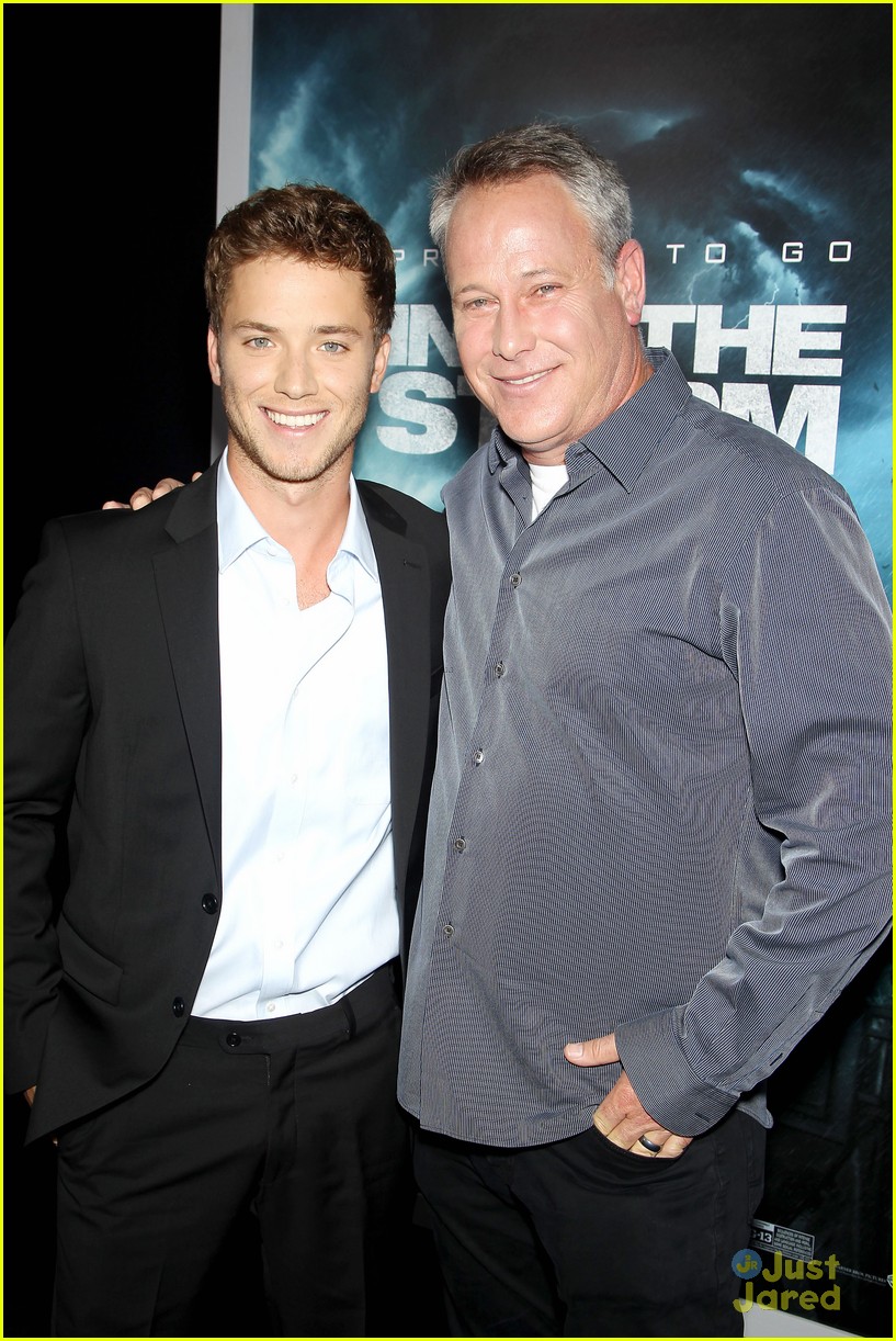 nathan kress jeremy sumpter into the storm nyc premiere 23
