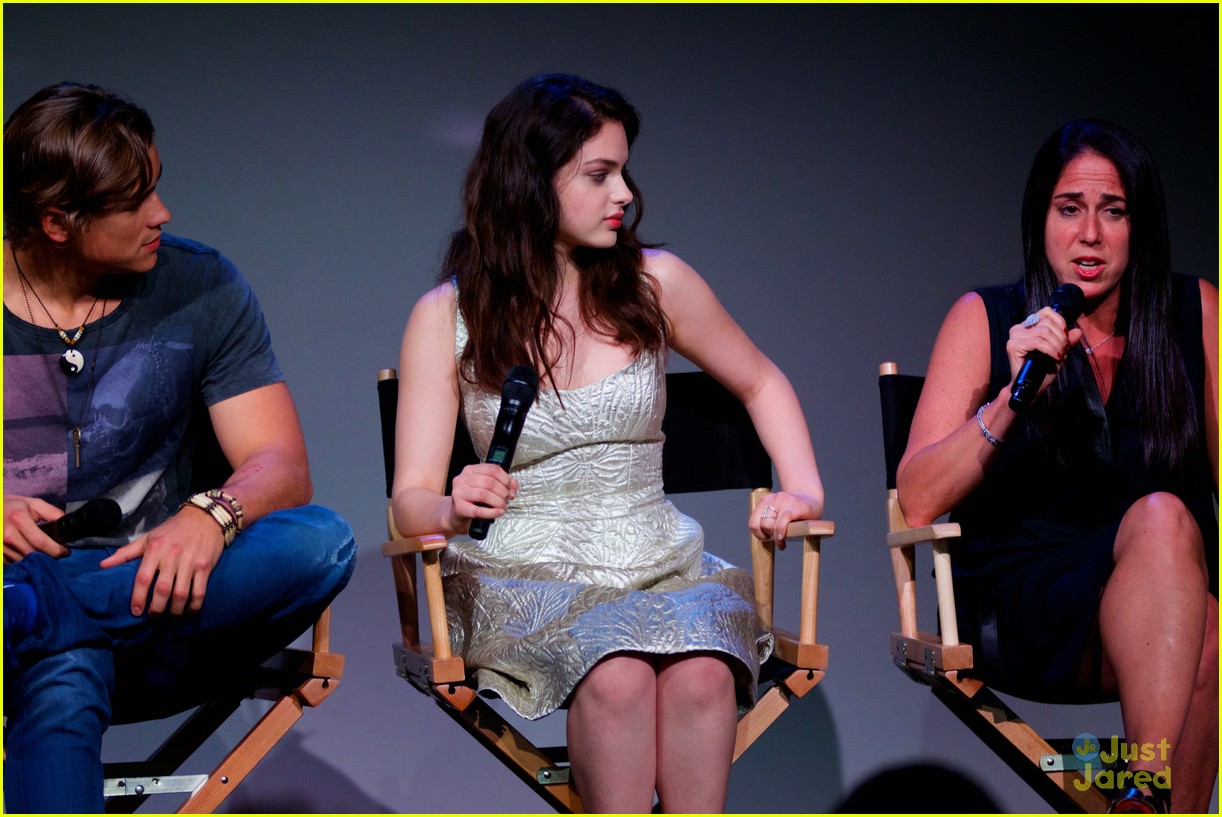 odeya rush the giver on set jam sessions 27